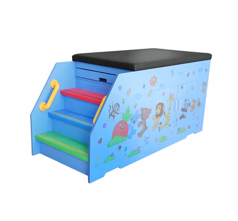 Mesa para examen pediátrico manual con espacio de almacenamiento