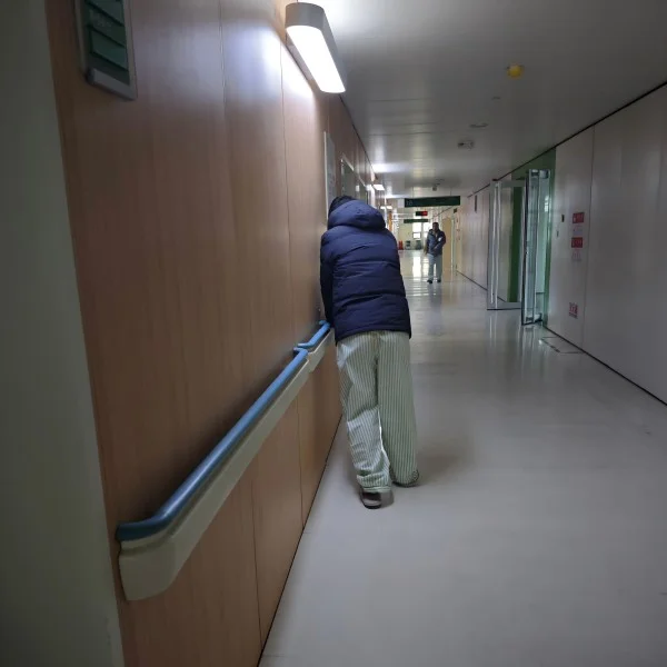 China Handrail Rumah Sakit Hospital Wall Guard Handrail factory and manufacturers | Henyuan Medical