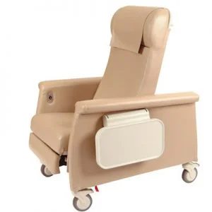 Winco Elite Care Cliner with Swing Away Arms | DiaMedical USA